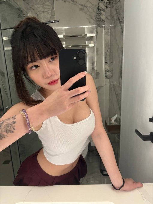 yiyuan223 ครีเอเตอร์ Onlyfans สาวชาวไต้หวัน ความมั่นใจที่สะกดทุกเฟรม 30