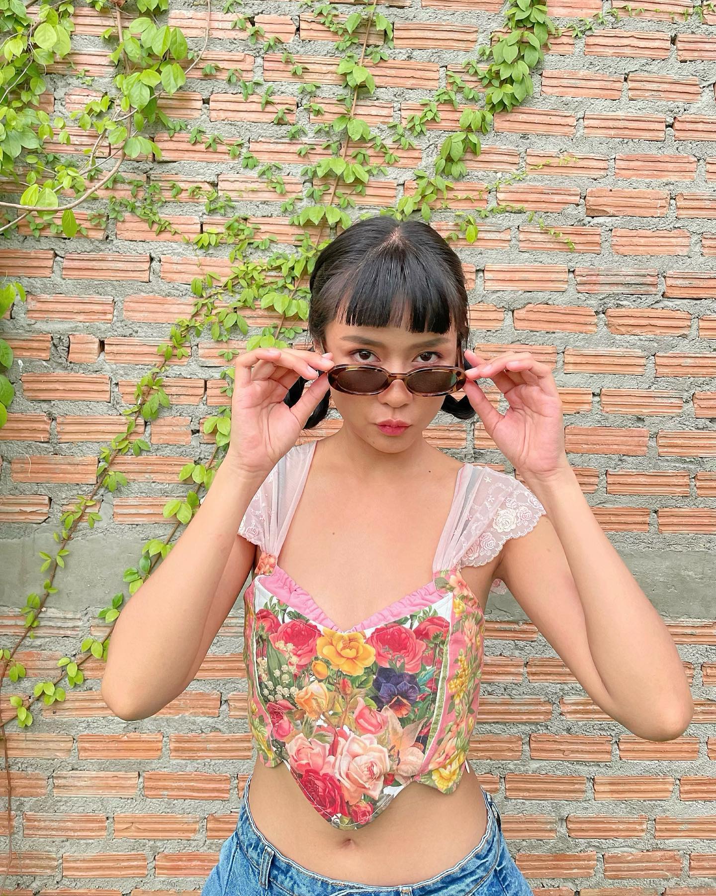 น้องบี๋ หรือ ปรียารินท์ รวีพุฒิพงศ์ อินฟลูเอนเซอร์สาวสวย จากช่อง “พี่ตี๋กับน้องบี๋” 7